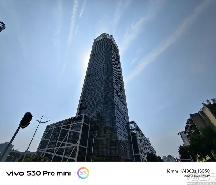 系列首发评测：多彩、好玩还特别能打pg模拟器电脑版vivo S30(图9)