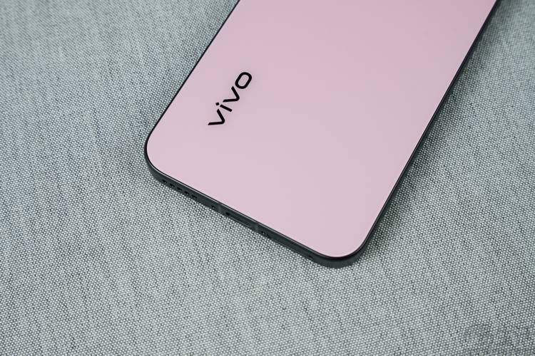 系列首发评测：多彩、好玩还特别能打pg模拟器电脑版vivo S30(图26)